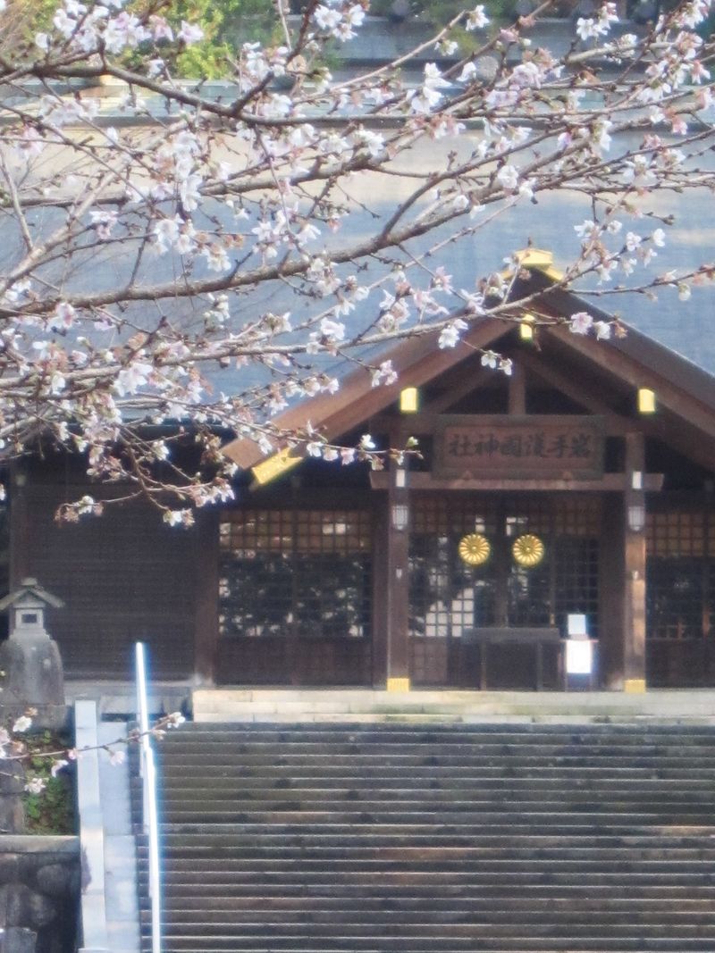 22年12月１日新嘗祭・護国神社境内 031